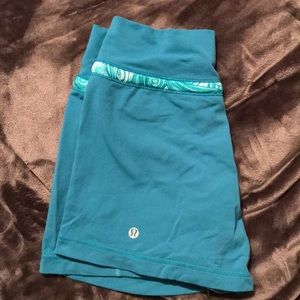 lululemon 🍋 biker shorts in turquoise/blue